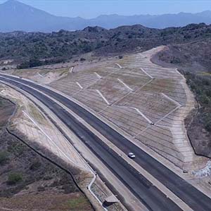 Los Patrones Parkway connection